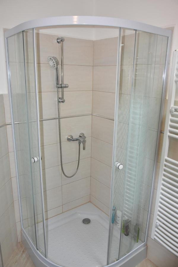 CSEVI Apartmanház Mezőkövesd Exterior foto
